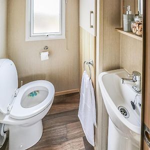 Mobile Home 3